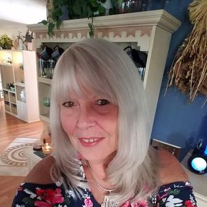 Meet your Posher, Diane